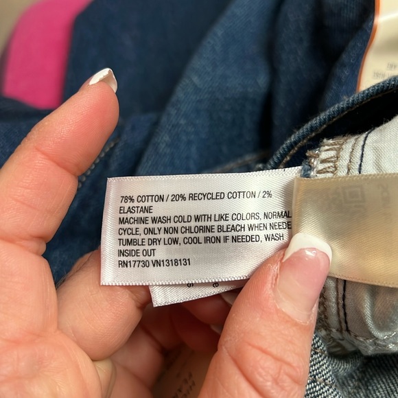 NWT Universal Thread Dark Wash High Rise Flare Jeans- 10 - Picture 8 of 8